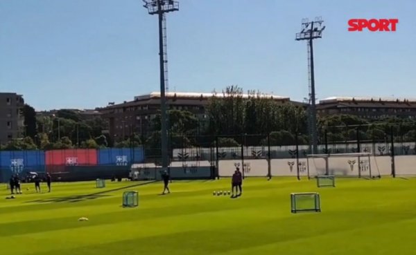 Mỗi cơ thể: Fermin tham gia lớp đào tạo của Barcelona hôm nay, Ghendy vắng mặt do khó chịu ở đầu gối
