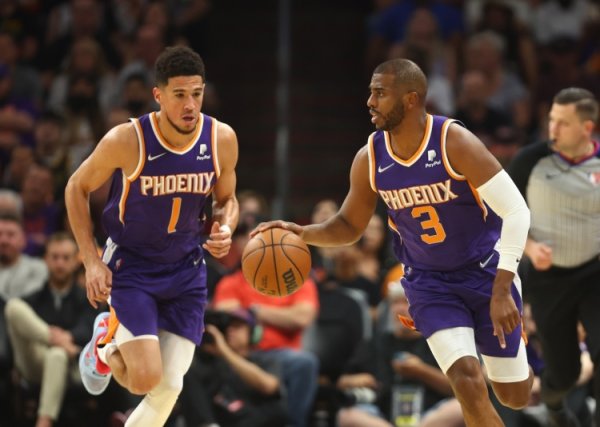 Russell: Booker quan tâm rất nhiều sau khi thua và sẽ không thể hiện nó, nhưng Paul là người ngược lại