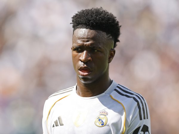Không hài lòng với việc được thay thế! Valdano: Real Madrid ủng hộ mạnh mẽ Vinicius, nhưng người sau tức giận với huấn luyện viên